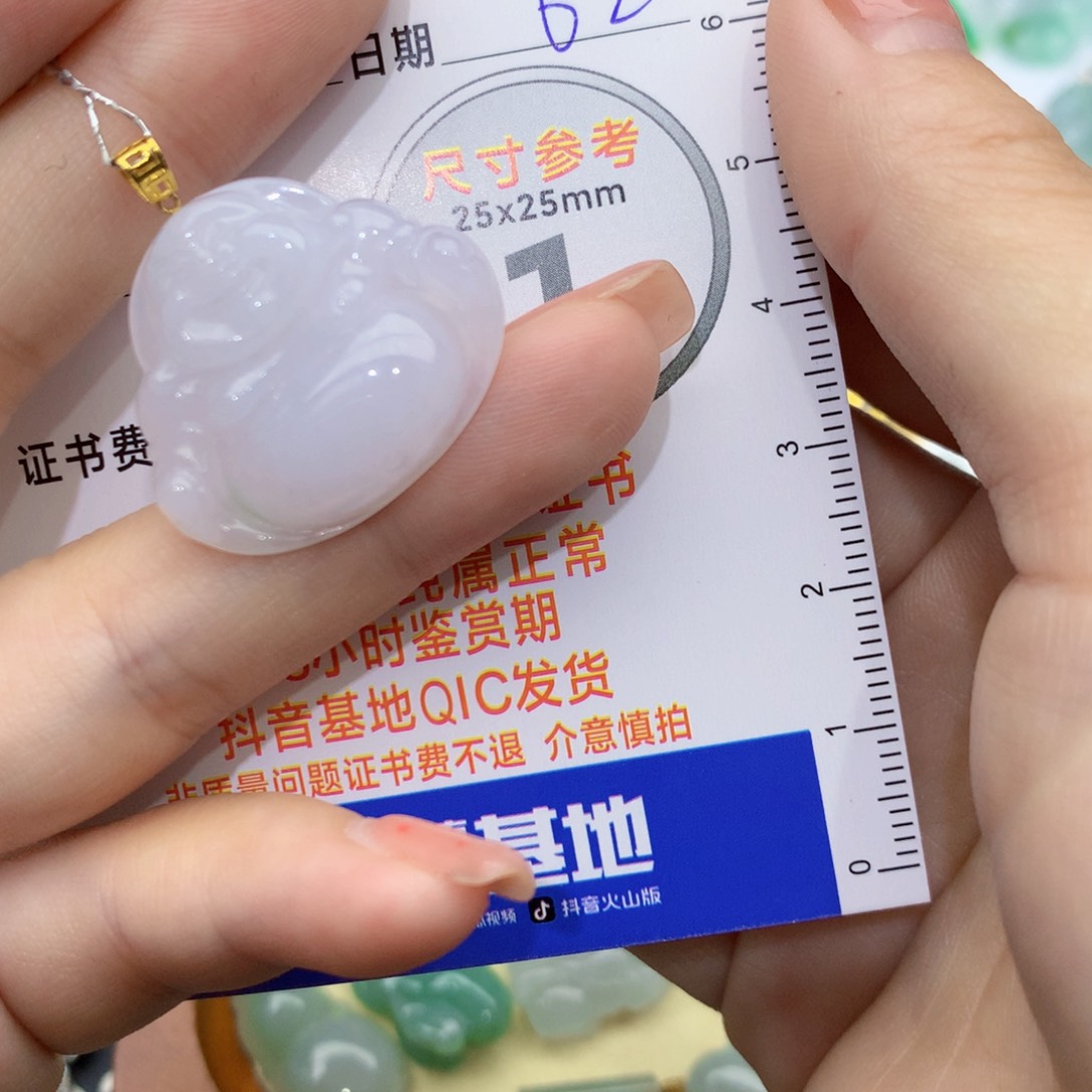 翡翠颈饰18K金镶嵌佛公62