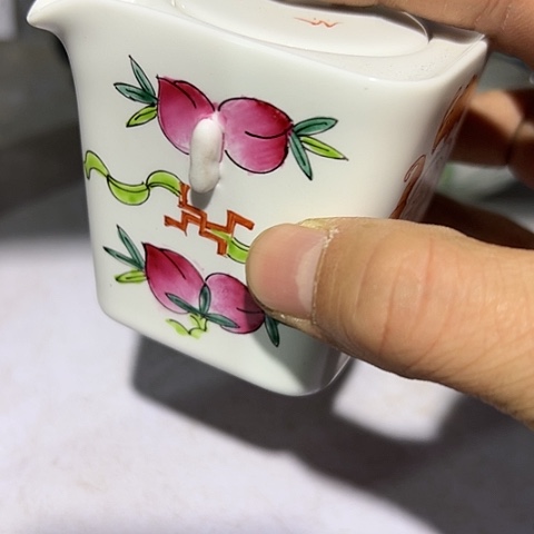 我也很开心很感动呀小女孩在舞台