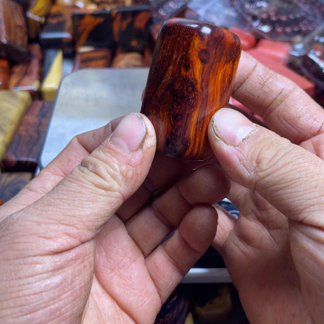 软***玉木小叶紫檀小手把   