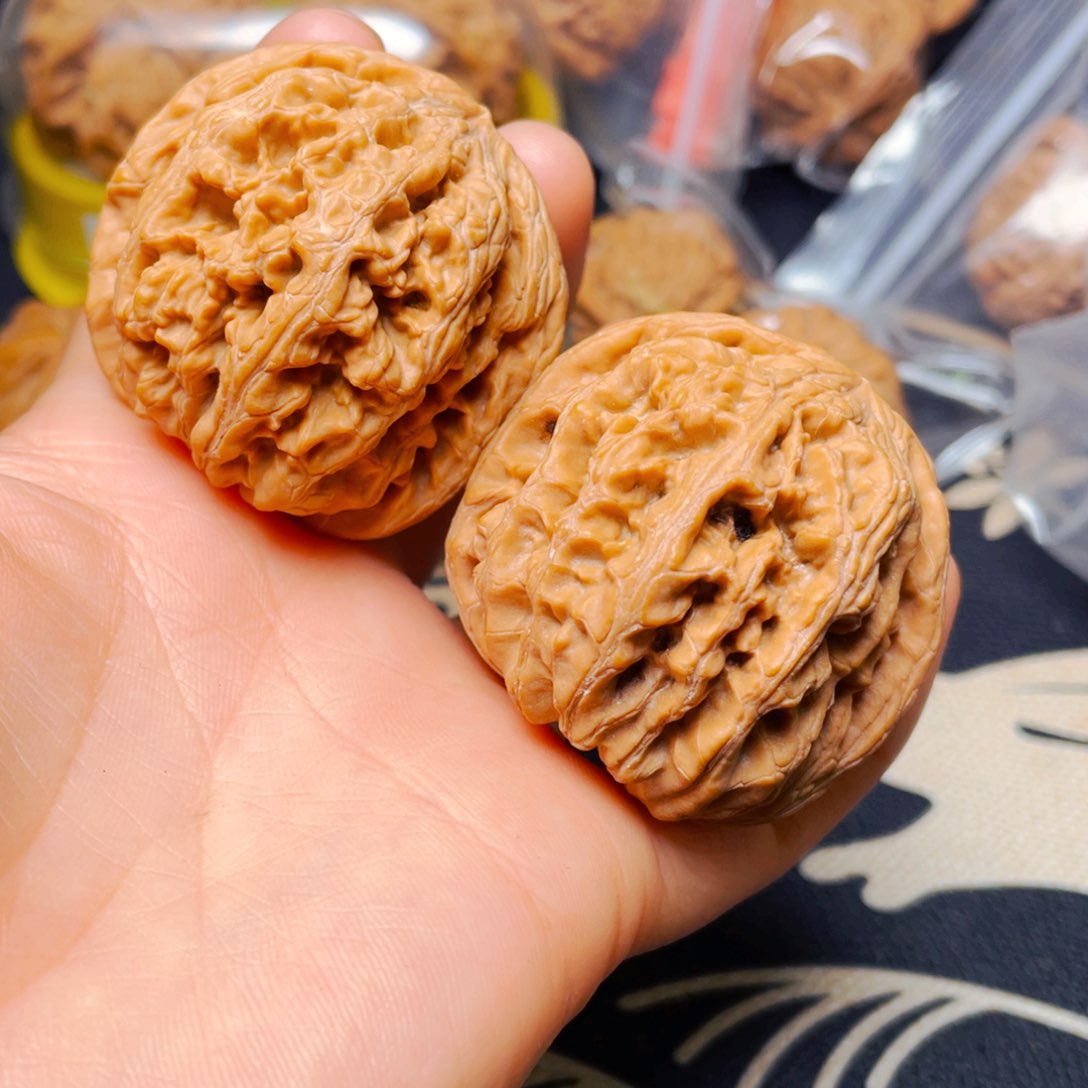 吊坠文玩核桃平谷粗筋