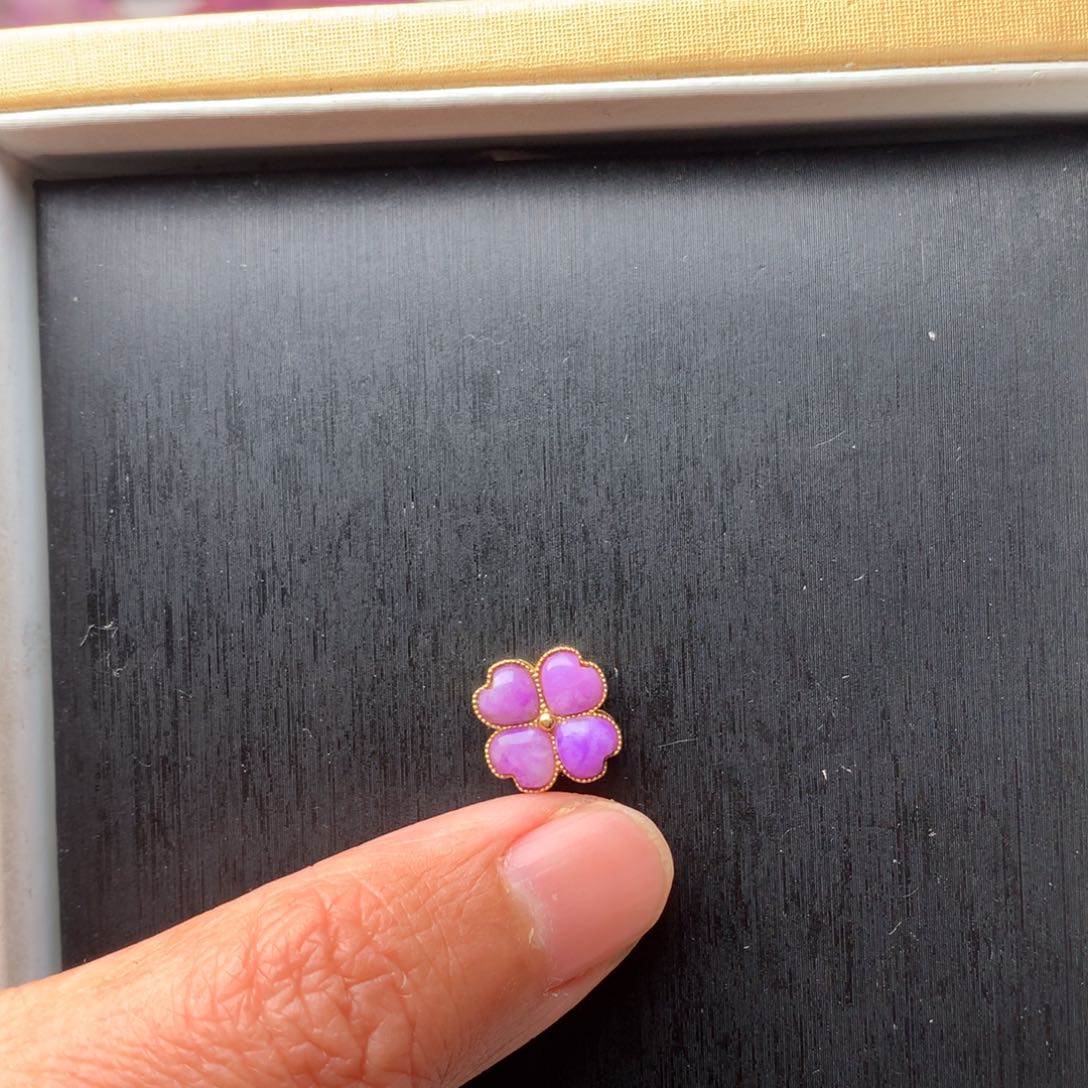 苏纪石（舒俱来）吊坠18K金镶嵌