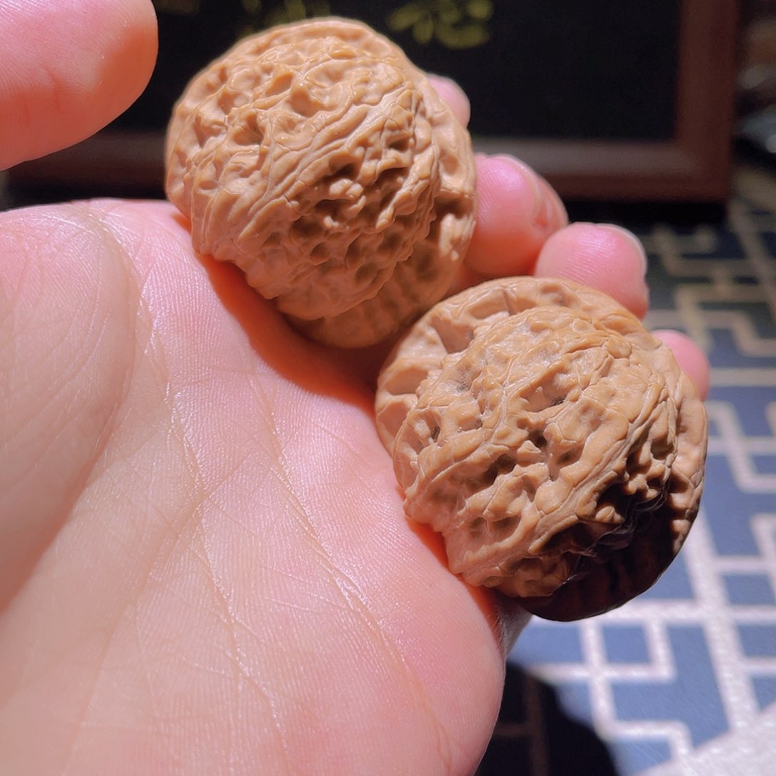 吊坠文玩核桃悠****”白狮子