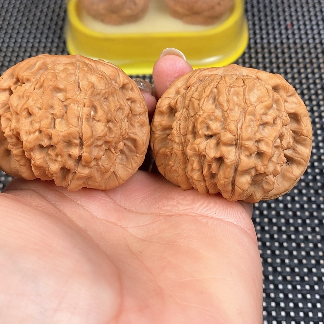 文玩核桃把件52尺龙鼎66克