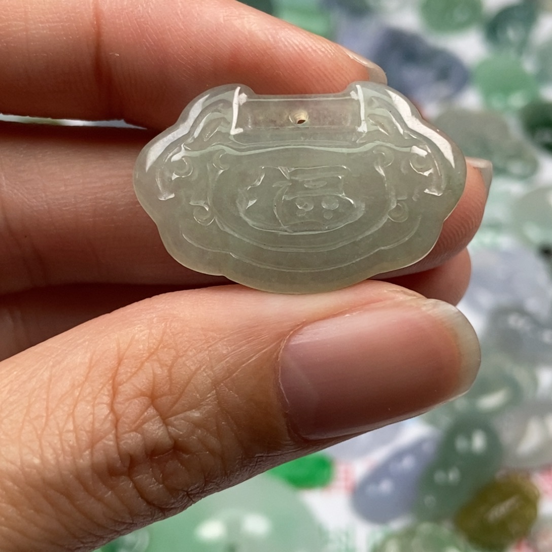 翡翠未镶嵌颈饰翡翠