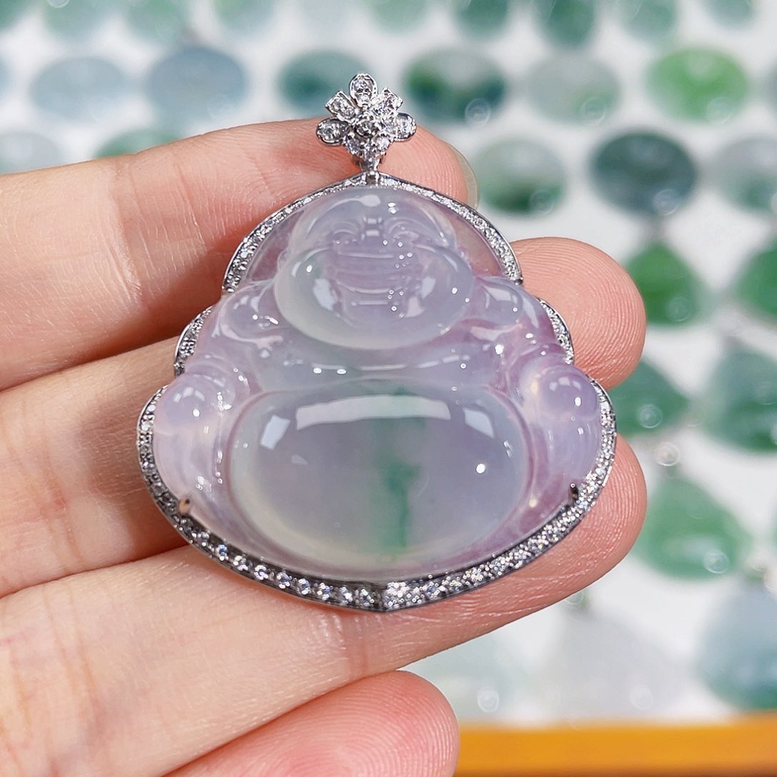 颈饰18K金镶嵌翡翠吊坠