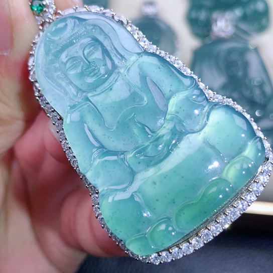 【闪购商品】翡翠颈饰银S925镶嵌天然翡翠