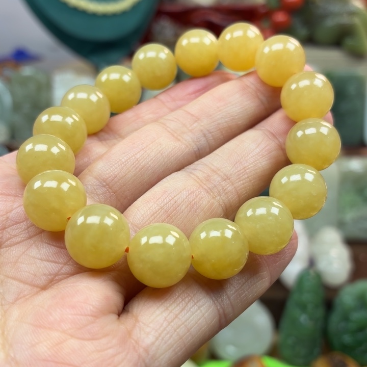 洪***飞和田玉未镶嵌颈饰