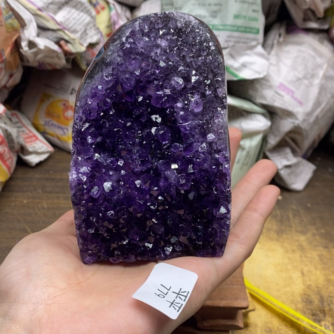 紫晶乌拉圭未镶嵌