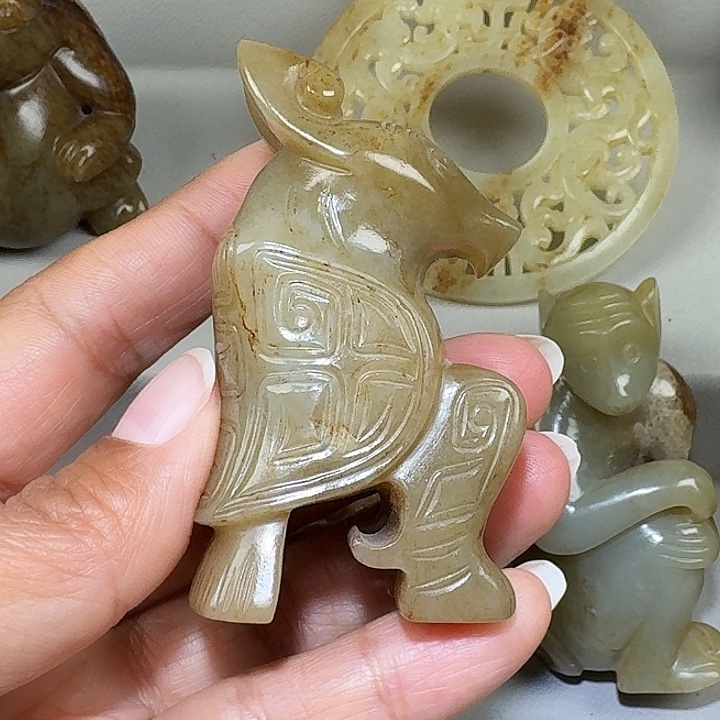用***4和田玉（糖玉）未镶嵌挂件