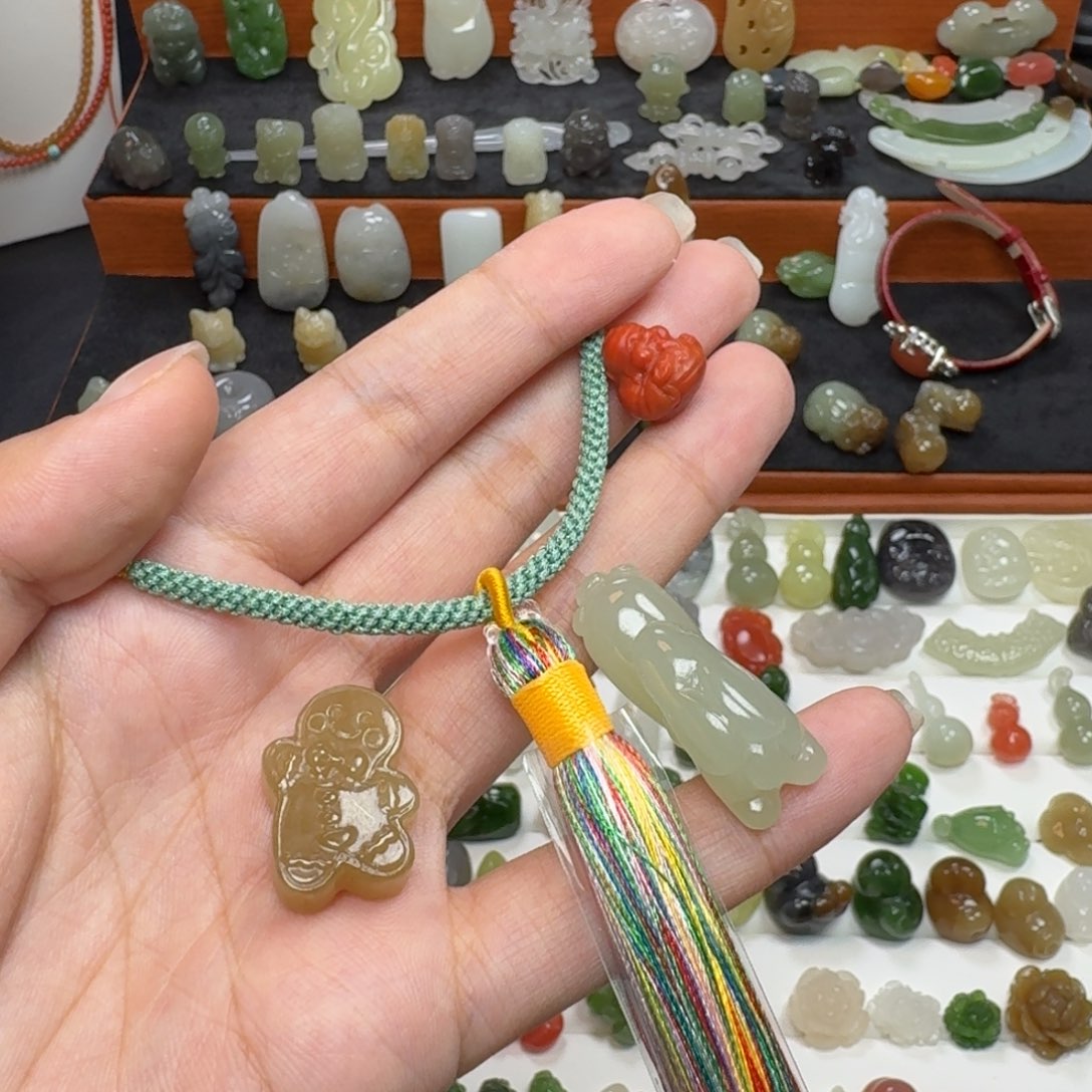 和田玉未镶嵌颈饰嗷**呜订制不退不换