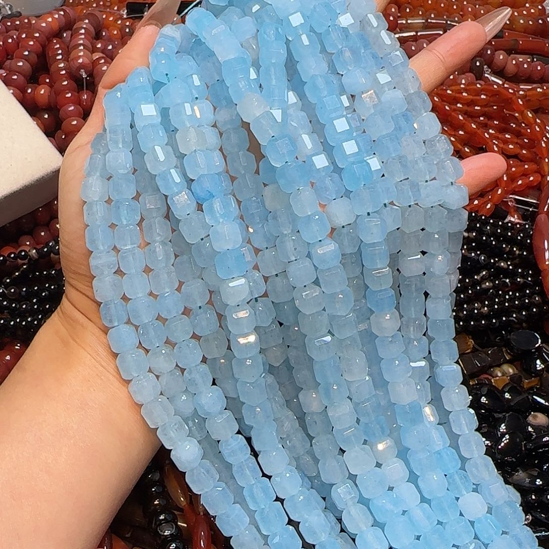 玛瑙/玉髓未镶嵌珠宝半成品8mm海蓝色蓝玉髓方糖