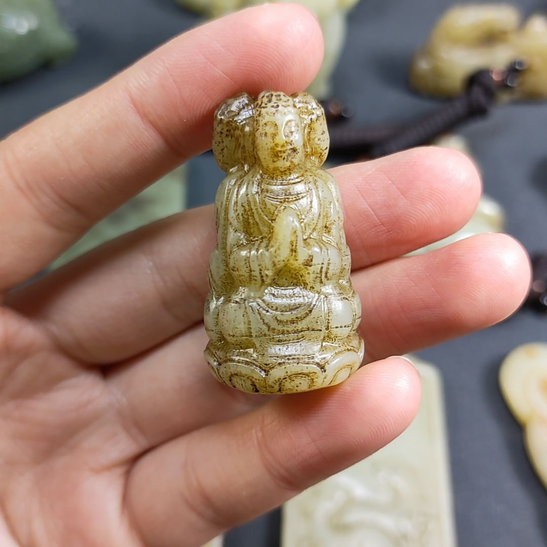 和田玉颈饰未镶嵌