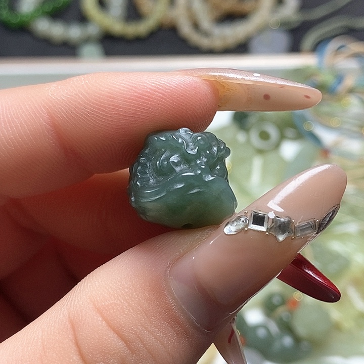 和田玉未镶嵌颈饰喝***下