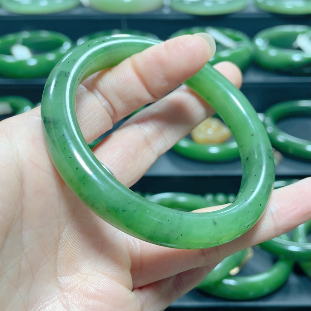 和田玉（碧玉）手镯未镶嵌青**格