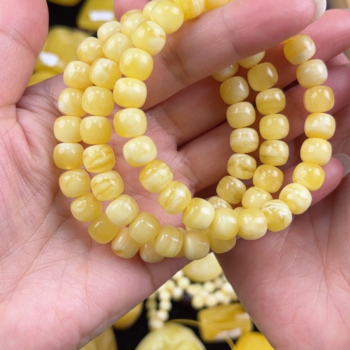 琥珀珠宝奇石未镶嵌琥珀，多样性发其一