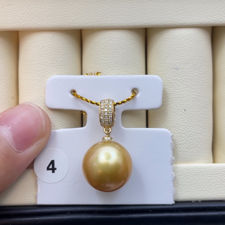 海水珍珠颈饰18K金镶嵌金珠13.5mm