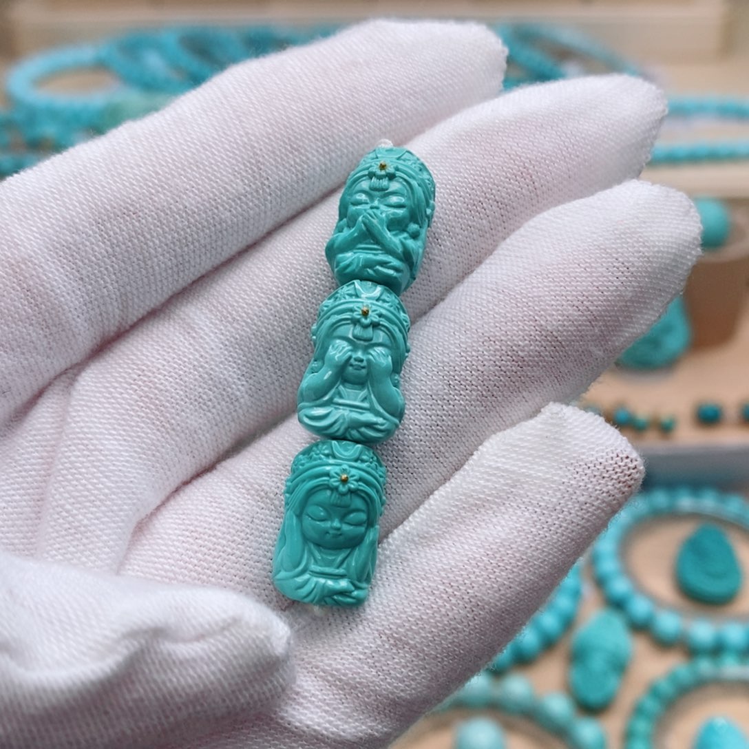 绿松石未镶嵌珠宝奇石