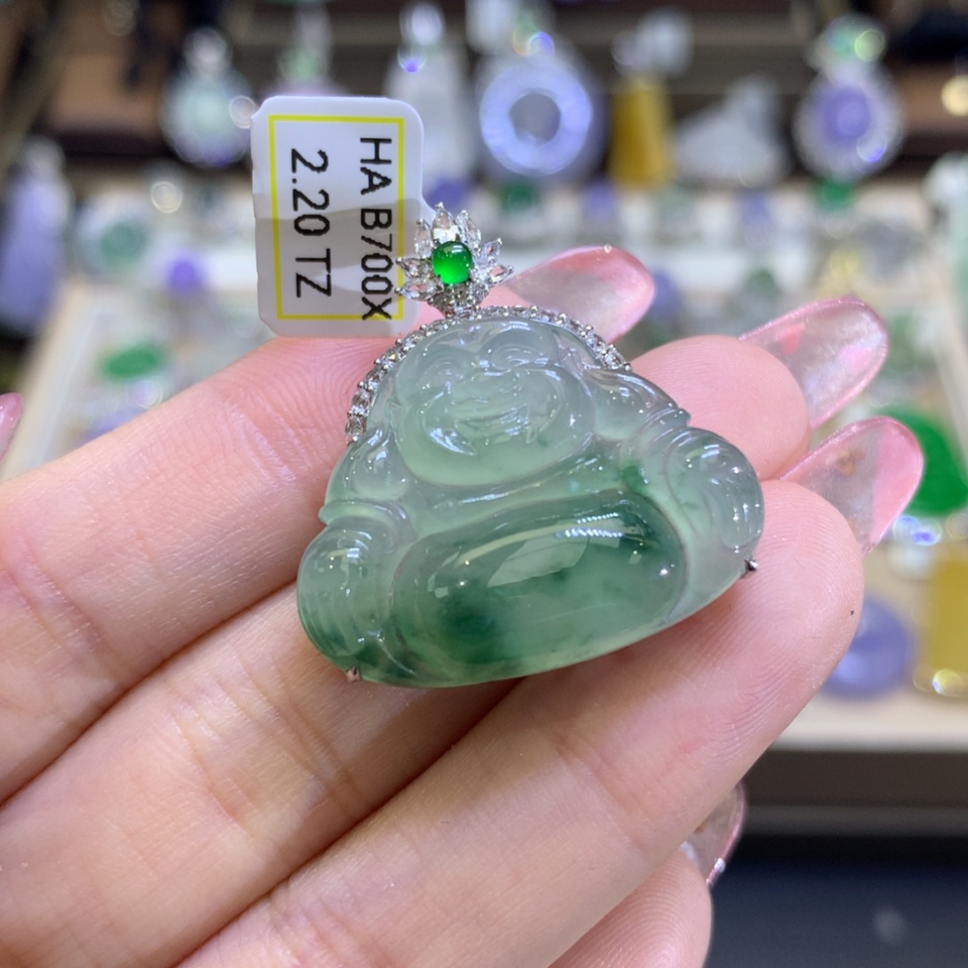 翡翠颈饰18K金镶嵌翡翠