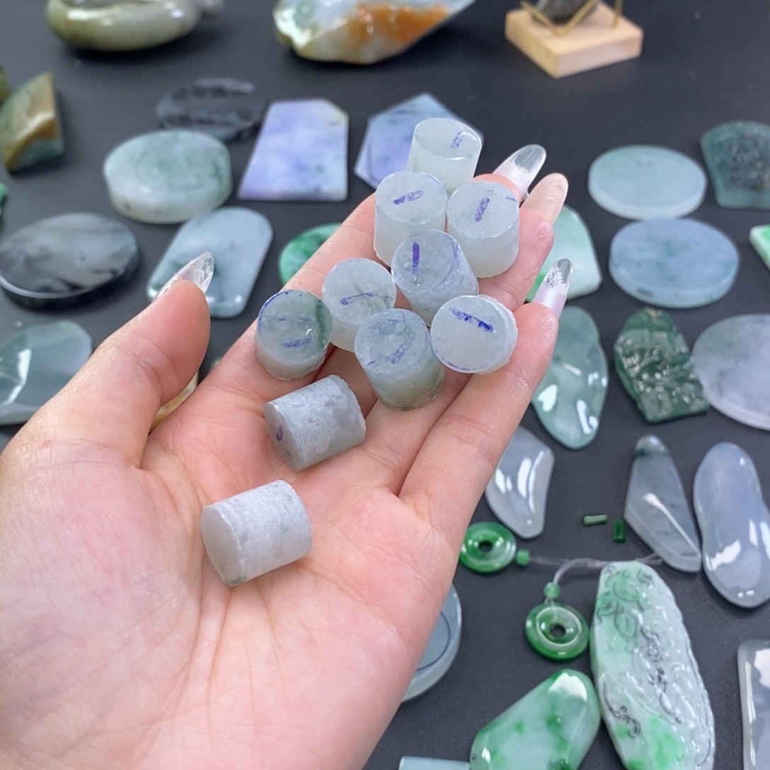 定制翡翠未镶嵌13mm珠子