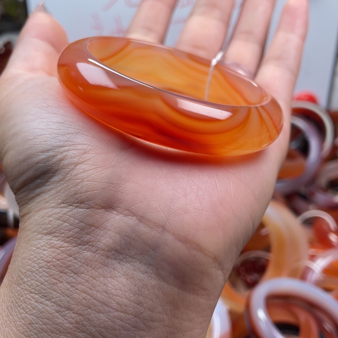 玛瑙/玉髓手镯未镶嵌