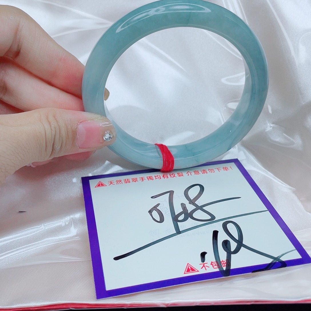 翡翠未镶嵌手镯翡翠