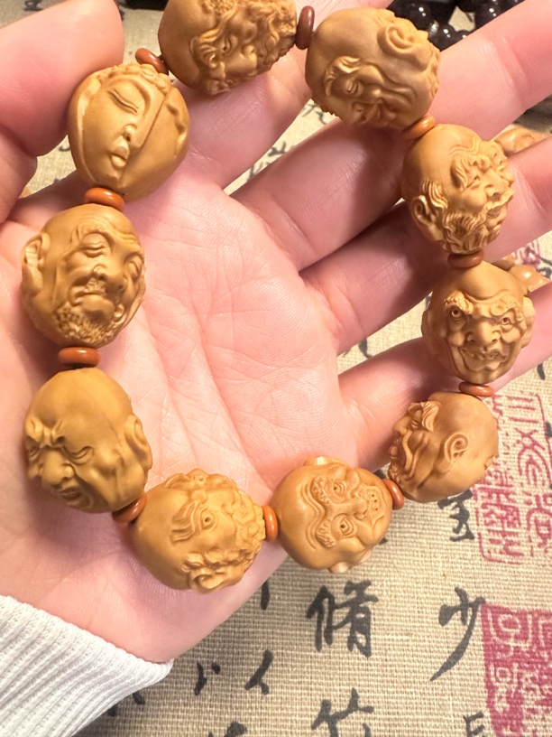橄榄核雕十八罗汉手串1.9