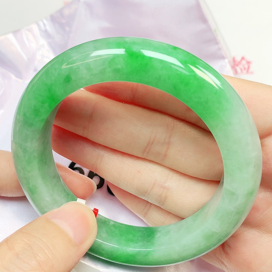 翡翠手镯未镶嵌抖音660