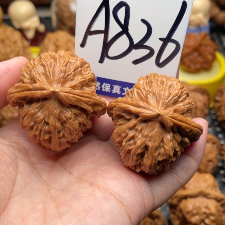 桃***c桃核把件白狮子39