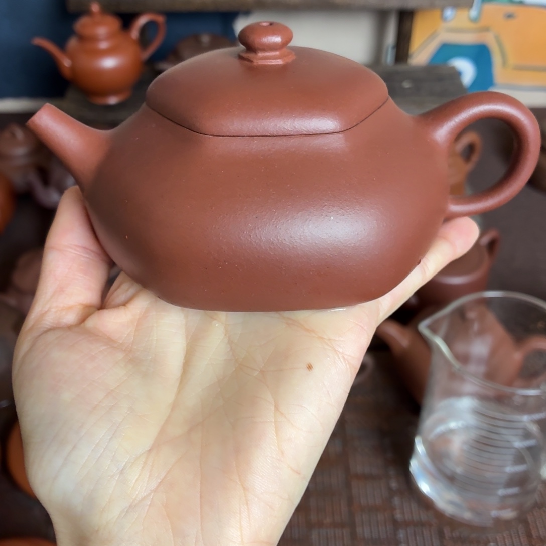 茶壶紫砂紫砂壶。  