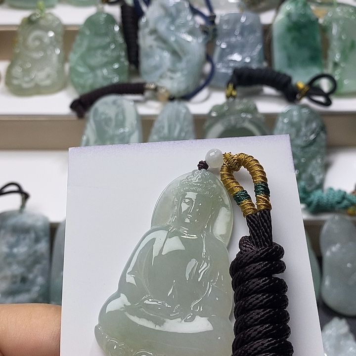 翡翠未镶嵌颈饰白冰素衣观音