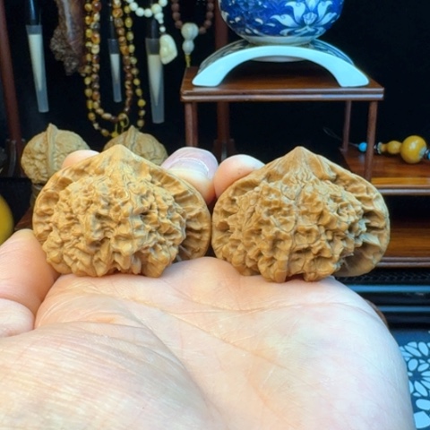 文玩核桃吊坠官帽