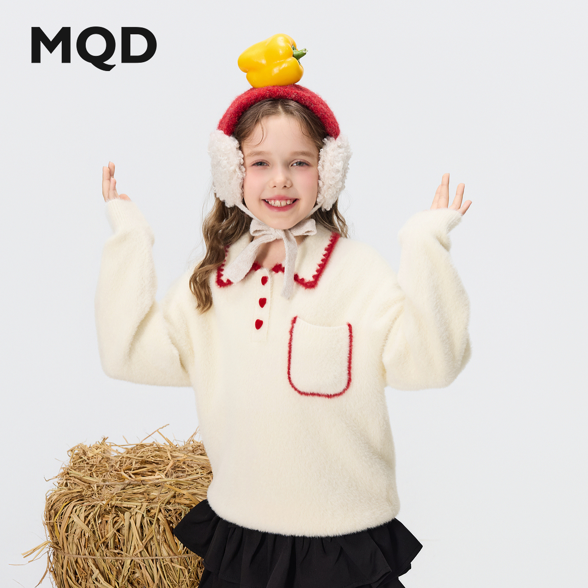 MQD女童25冬新款学院风撞色领边甜美保暖翻领毛衣针织衫6654W0706