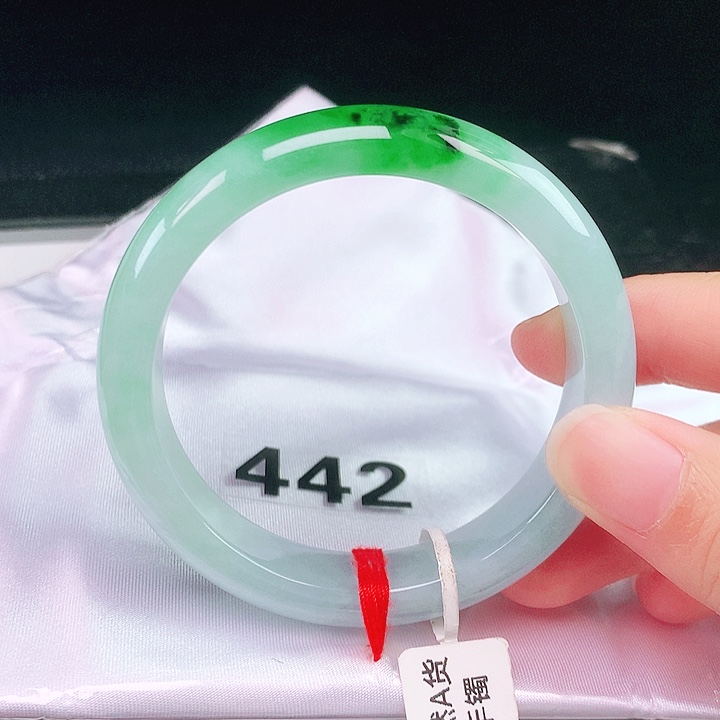 A***w翡翠未镶嵌手镯翡翠手镯