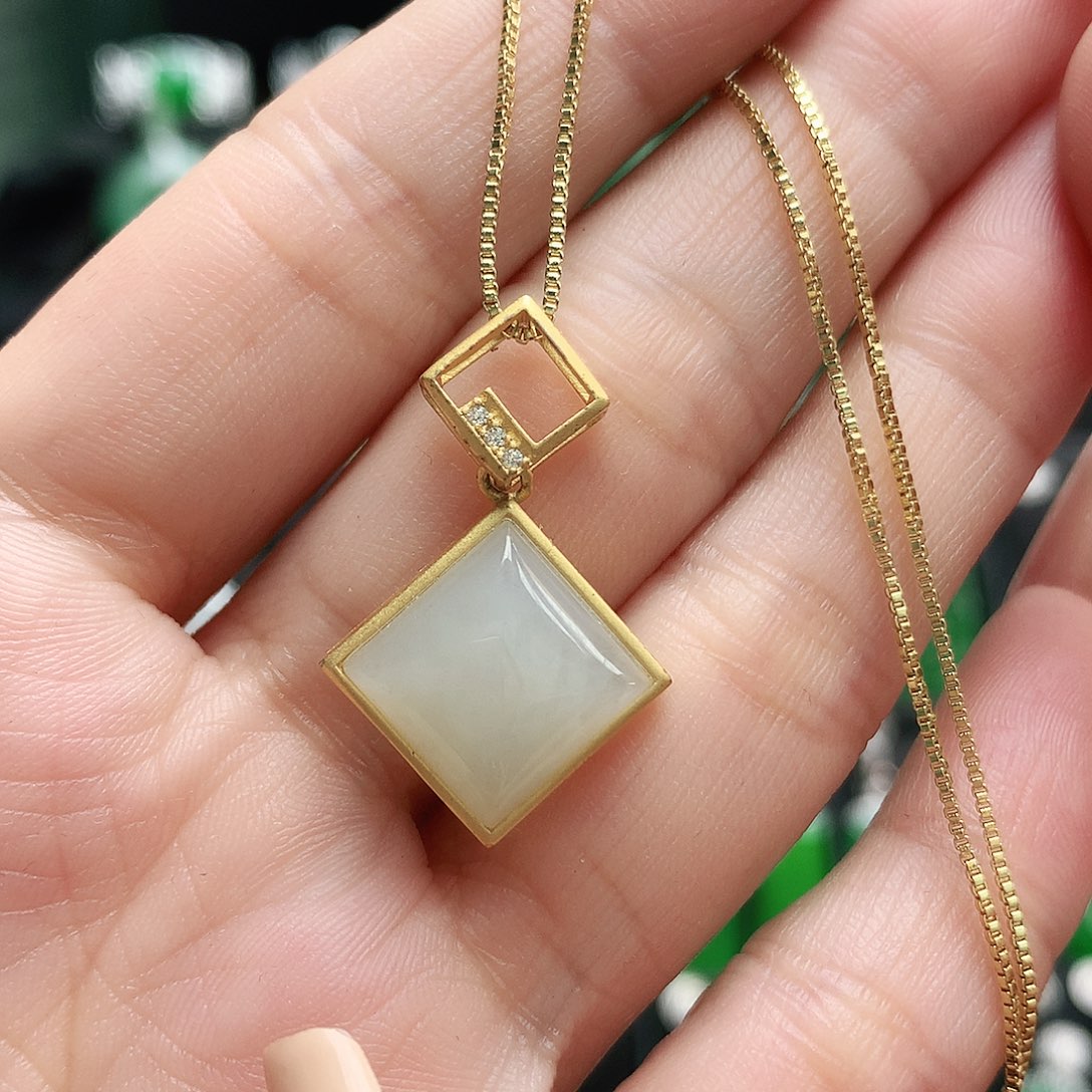 和田玉吊坠未镶嵌