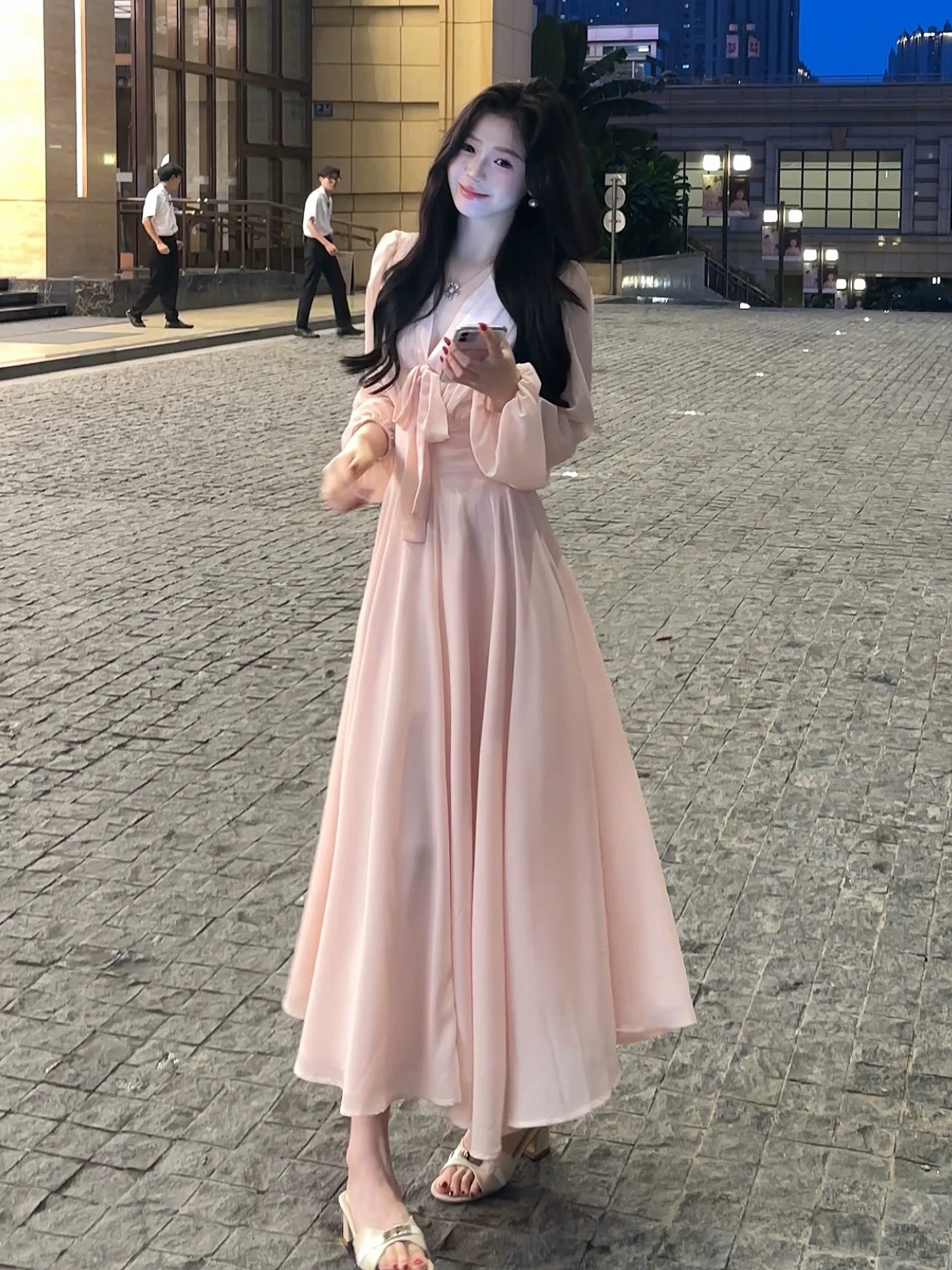 随机连衣裙