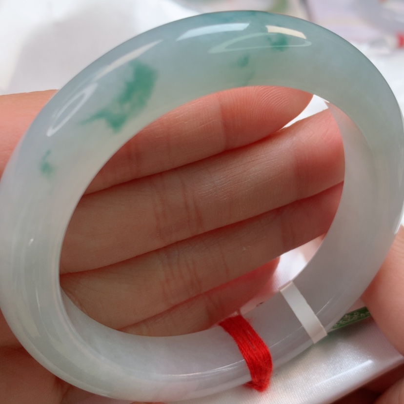 【闪购商品】翡翠手镯未镶嵌飘花