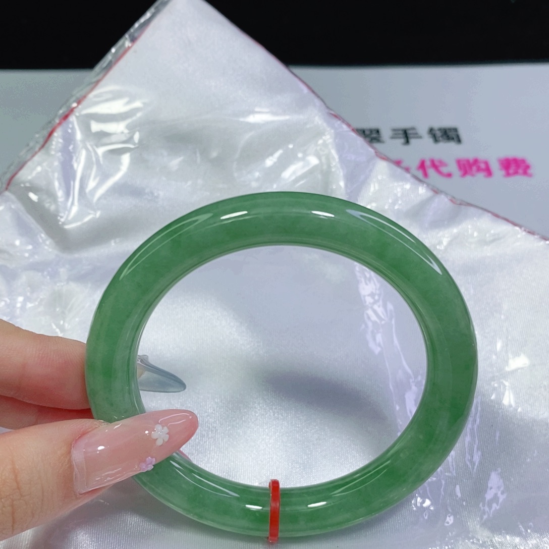 翡翠未镶嵌手镯55 55 圆条