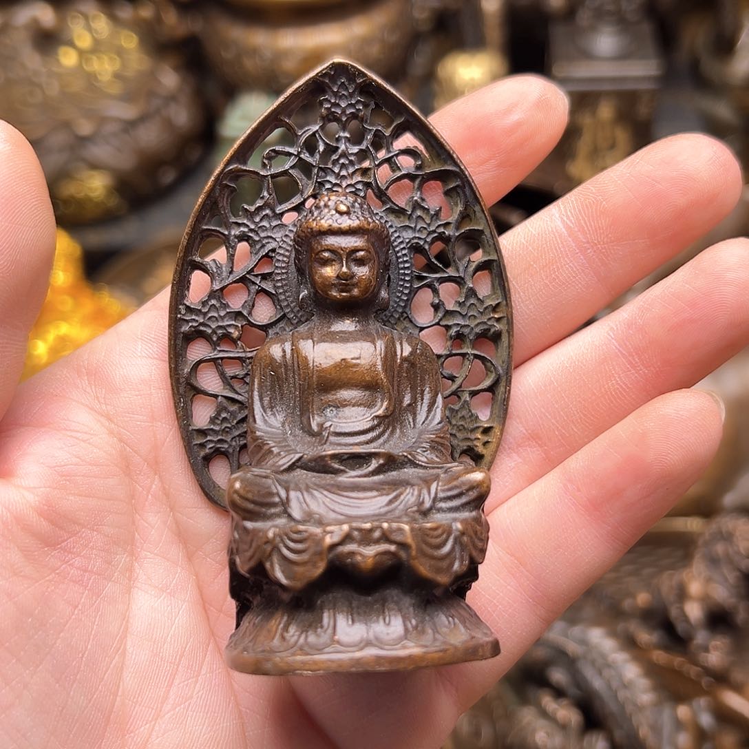 铜器摆件老王直播间
