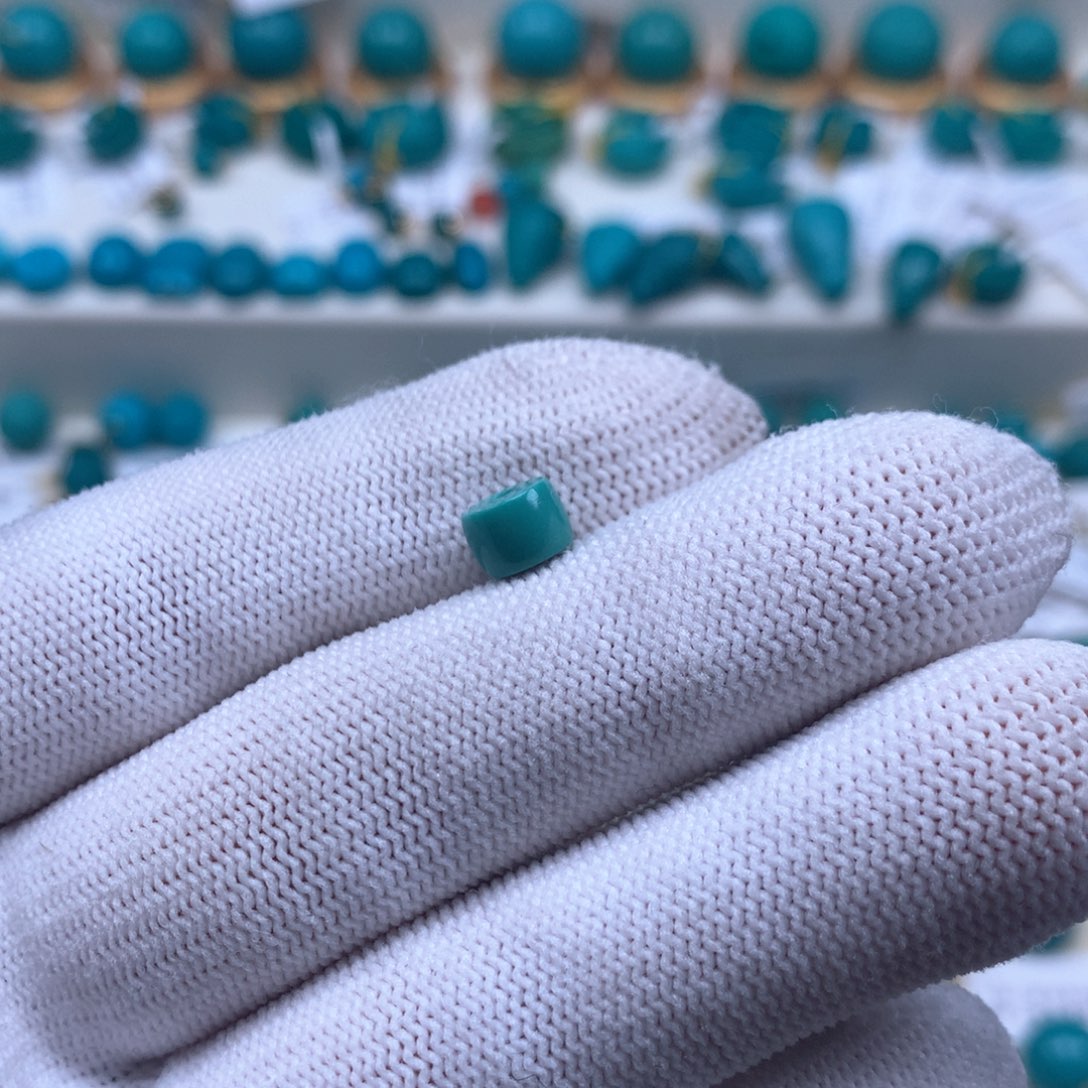 绿松石配饰未镶嵌