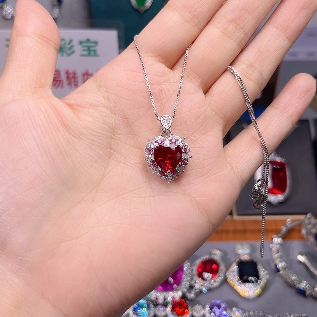 银S925镶嵌颈饰红宝石a 15