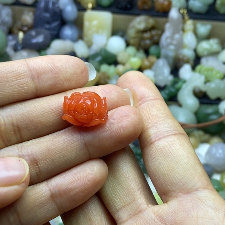 南红玛瑙未镶嵌颈饰