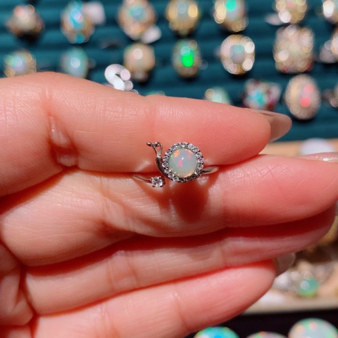 欧泊欧泊戒指银S925镶嵌