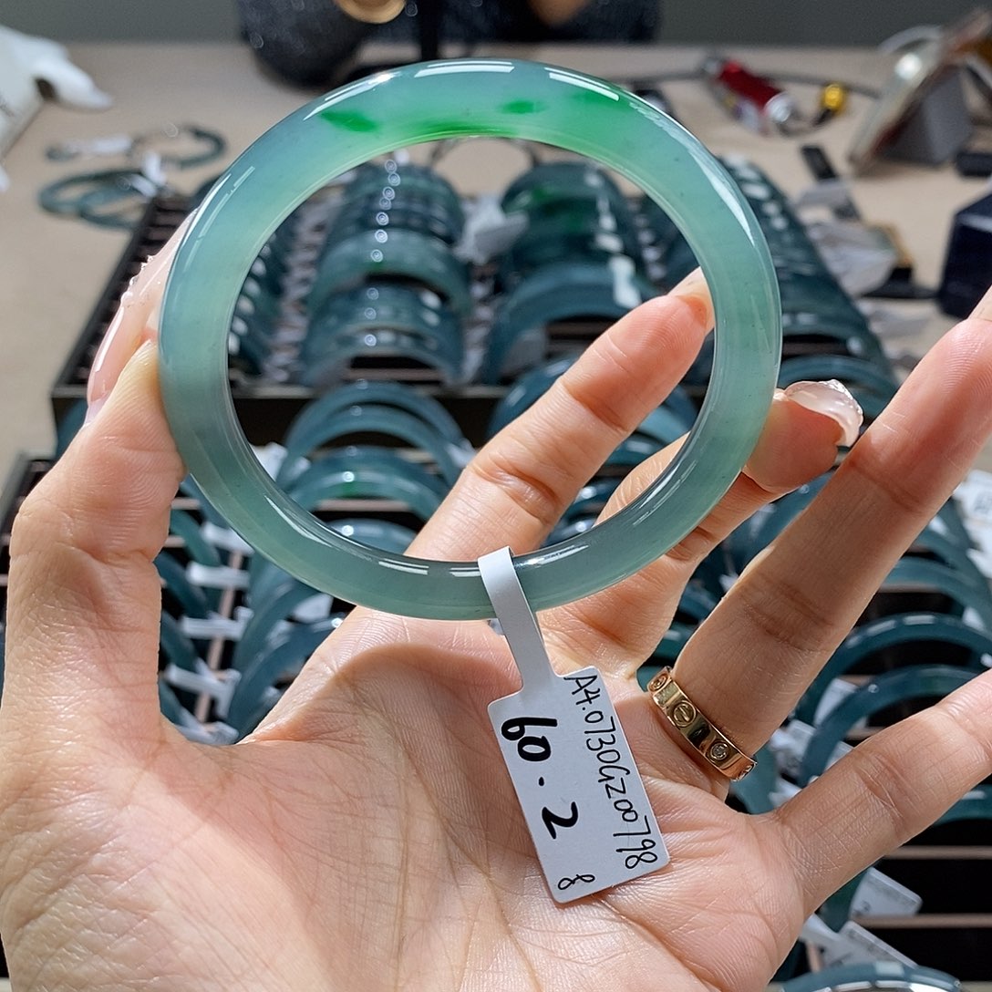 筋***云翡翠未镶嵌手镯60.28