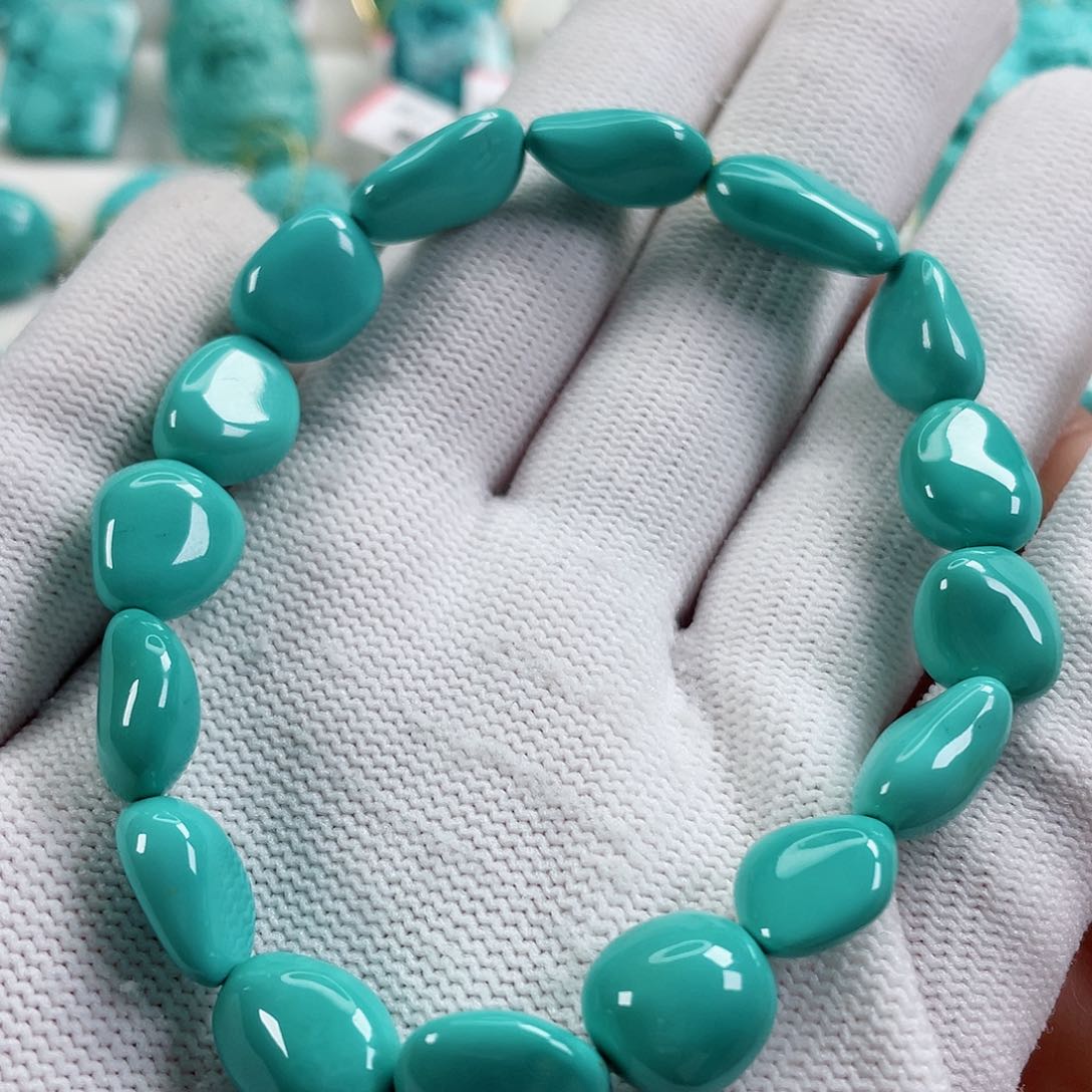 绿松石颈饰未镶嵌