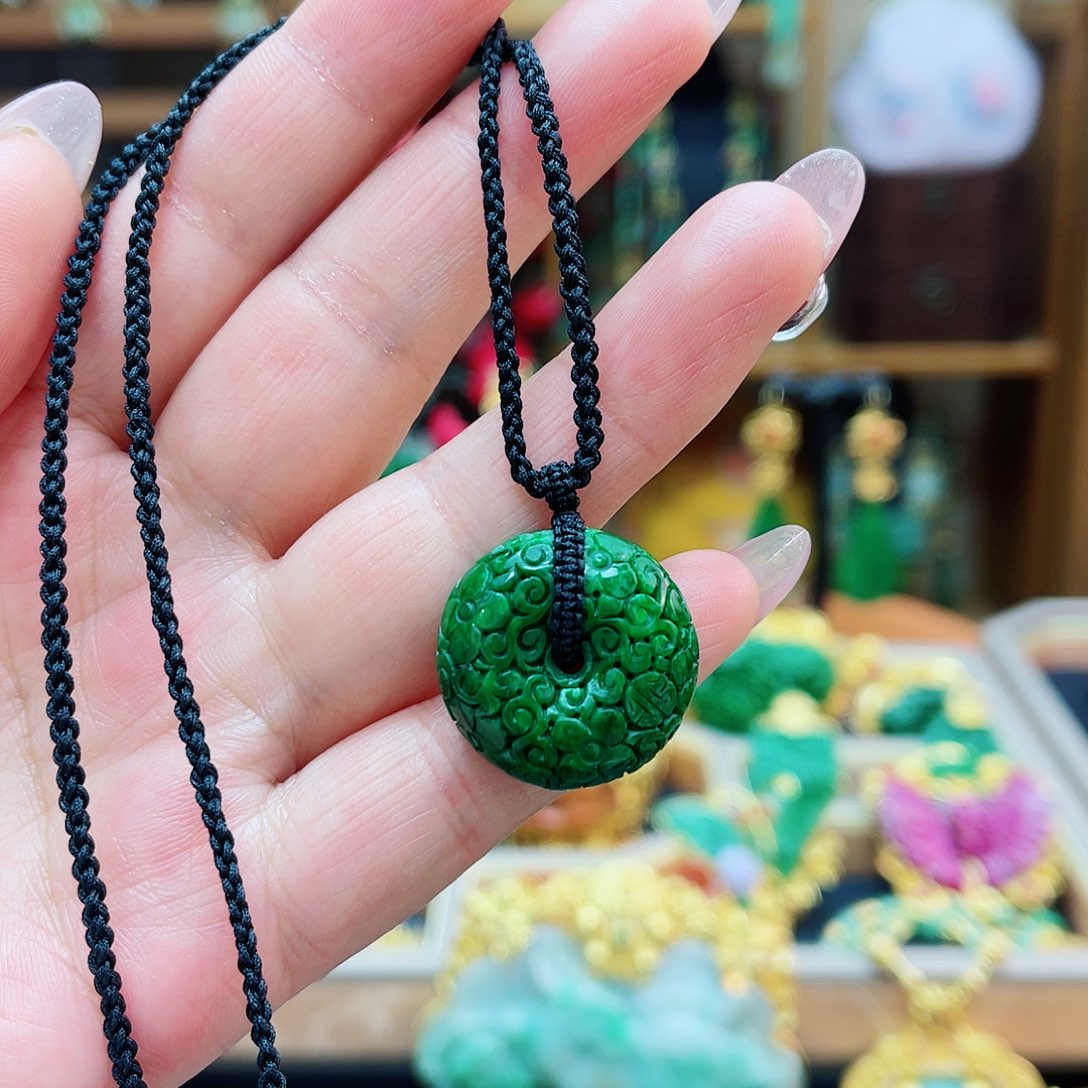 颈饰未镶嵌翡翠48小时鉴赏期