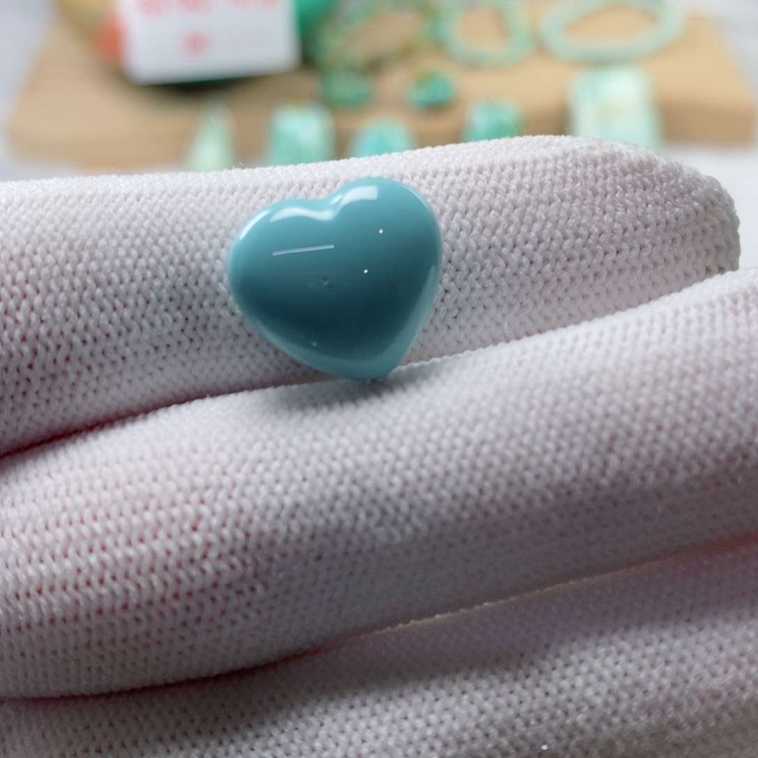 绿松石颈饰未镶嵌