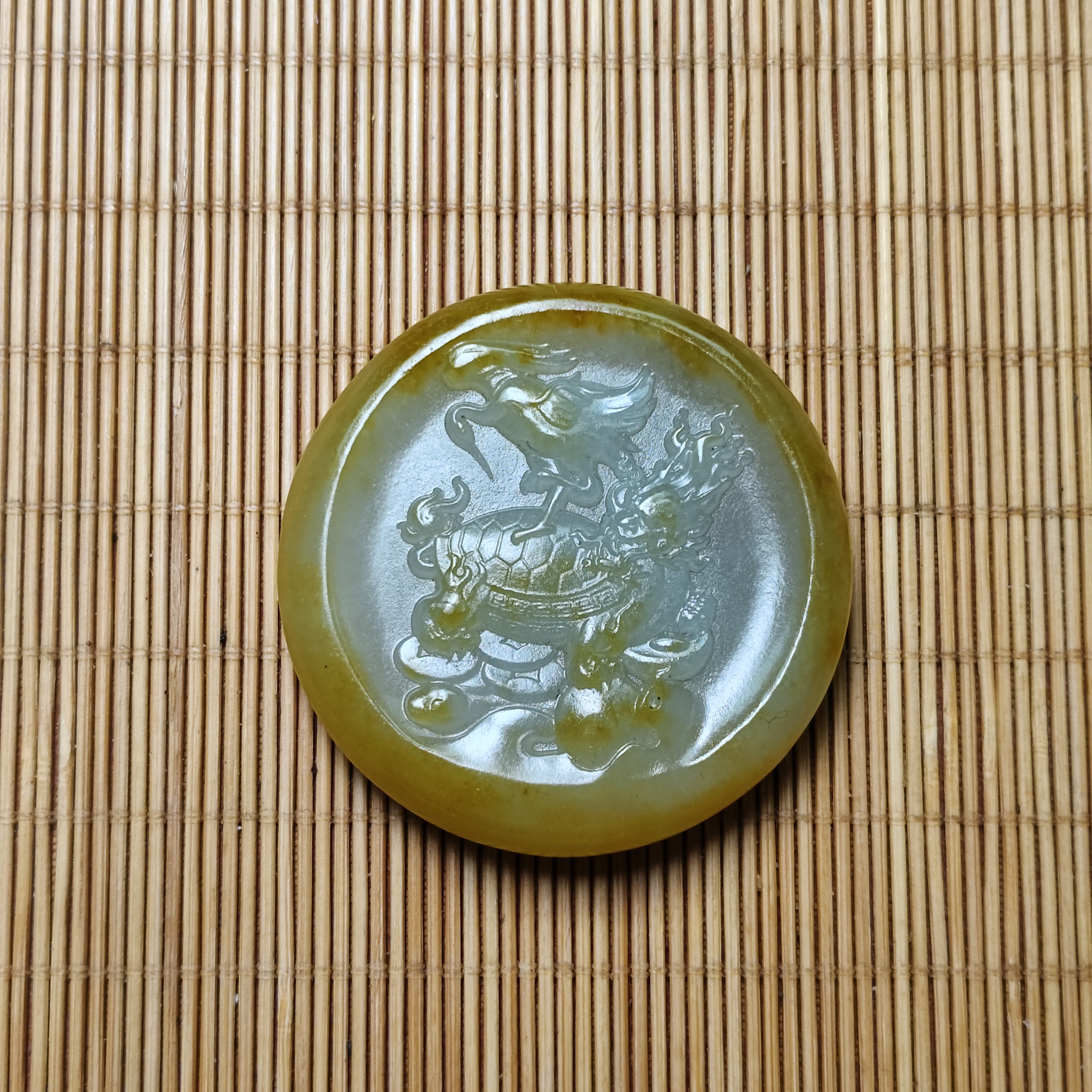 新疆和田玉独占鳌头67克