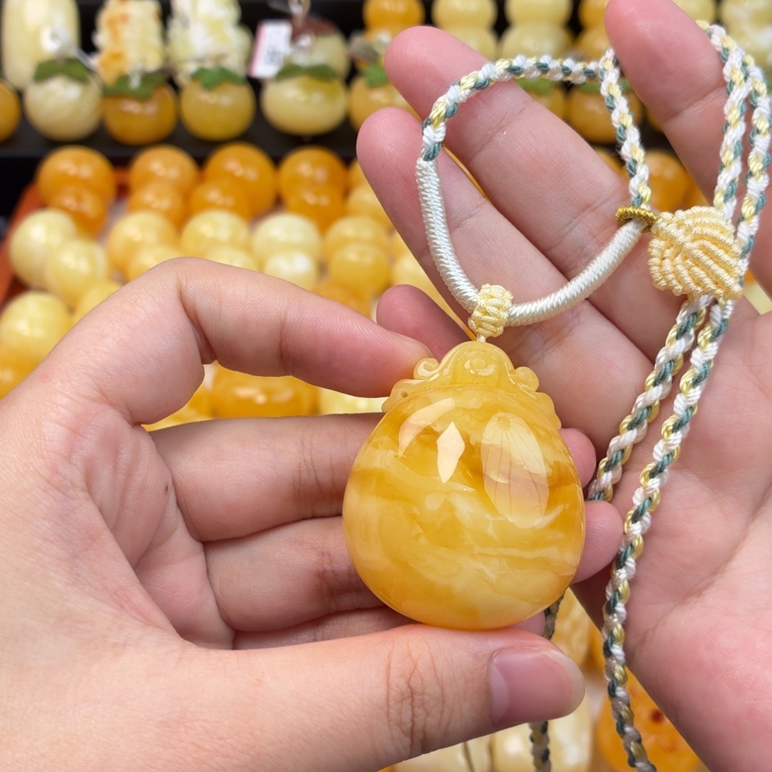 蜜蜡未镶嵌毛衣链蜜蜡
