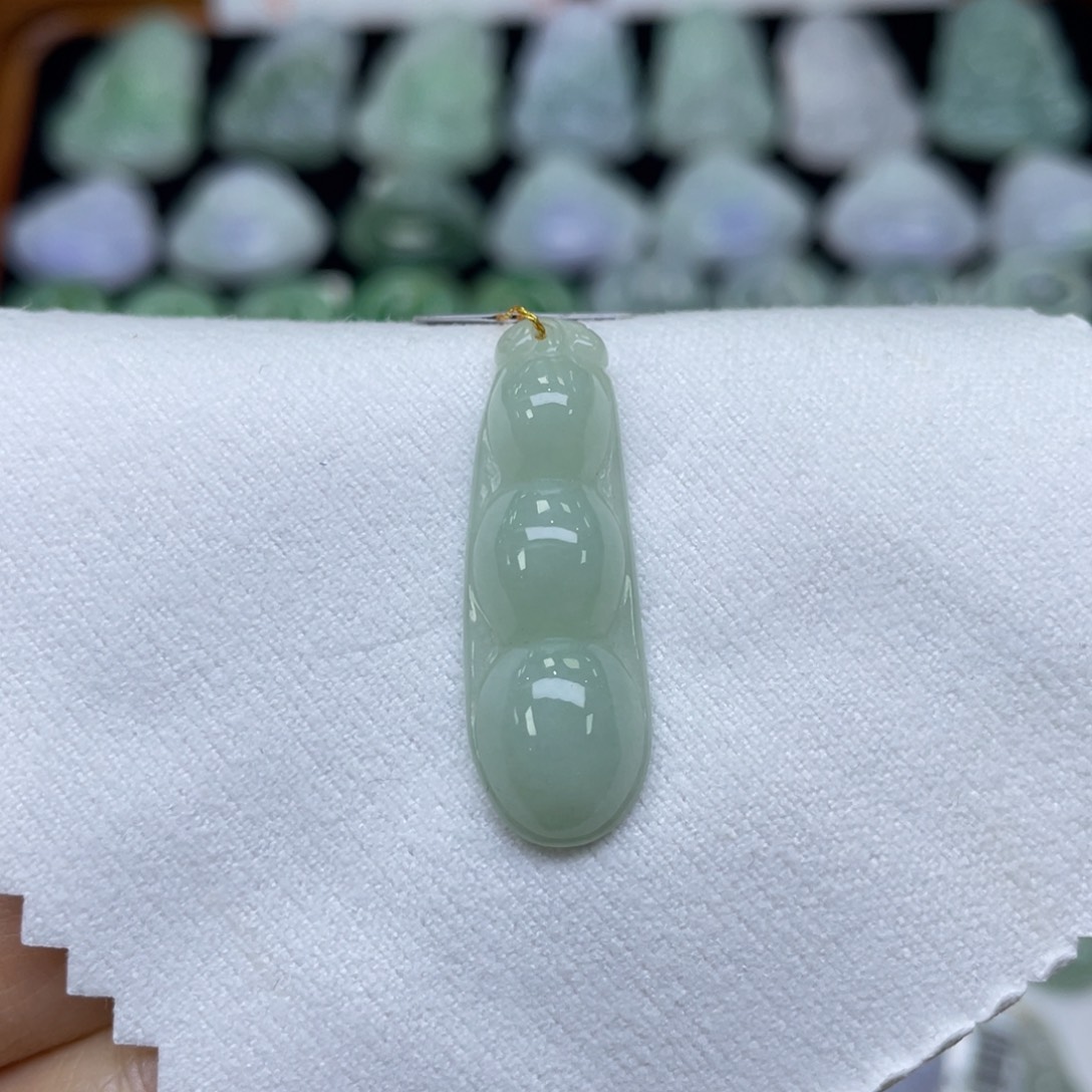 颈饰未镶嵌翡翠福豆