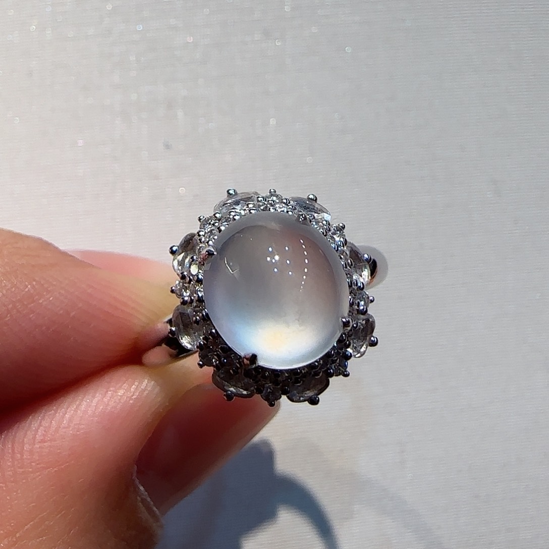 翡翠戒指18K金镶嵌戒指